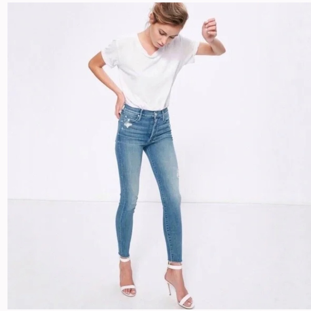 MOTHER Denim The Stunner Ankle Fray in Graffiti Girl